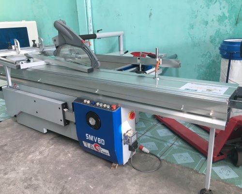 Máy cưa bàn trượt